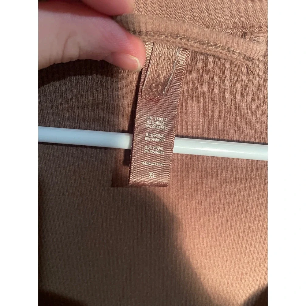 SKIMS Soft Lounge Ribbed Long Sleeve‎ Button Down Pajama Top in Copper Size XL
